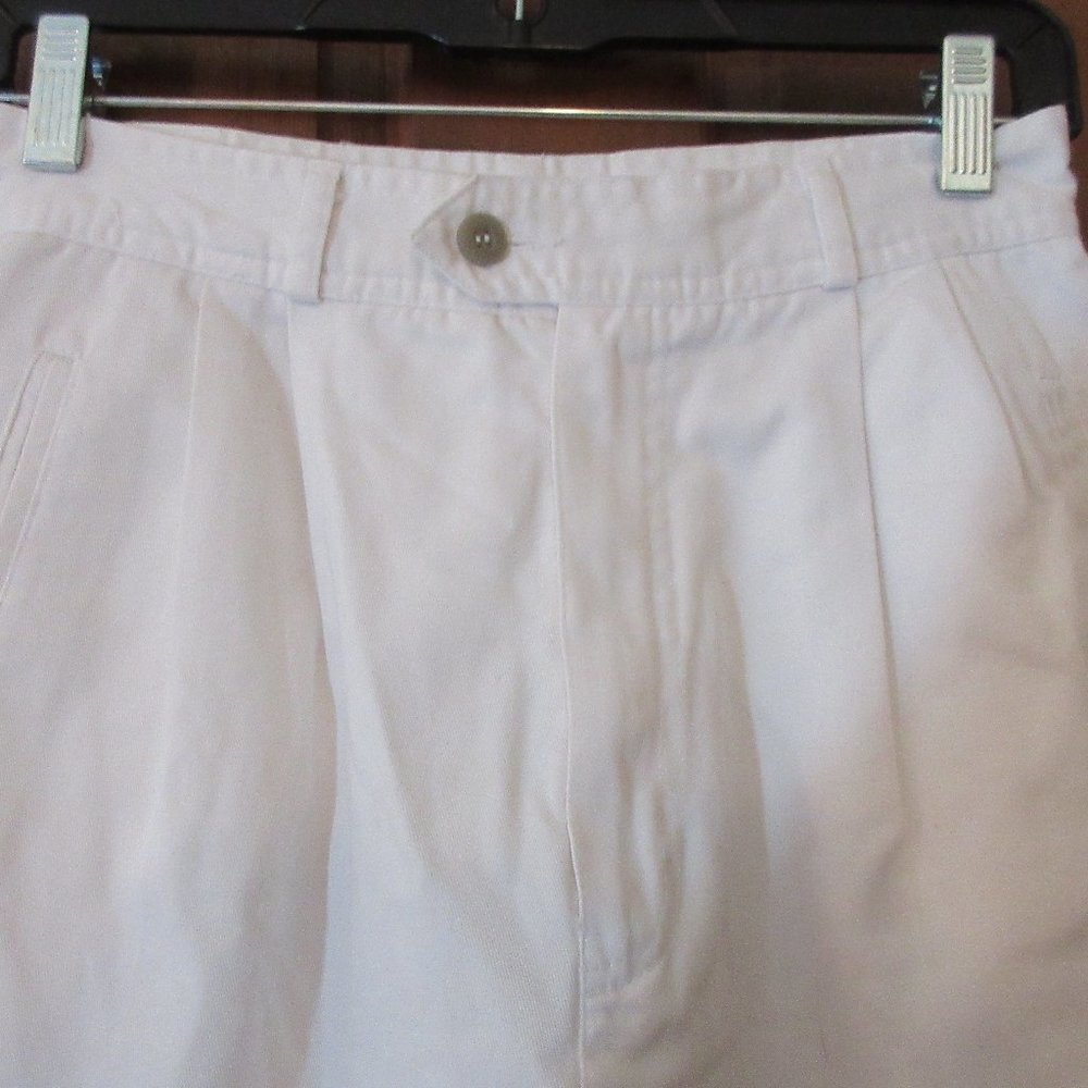 CABIN CREEK White Cuffed Shorts Size 10
